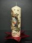 Preview: Weihnachtskerze "Hl. Familie mit Engel und Schafen"