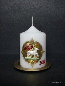 Ostertischkerze "Lamm mit Fahne"  regenbogen