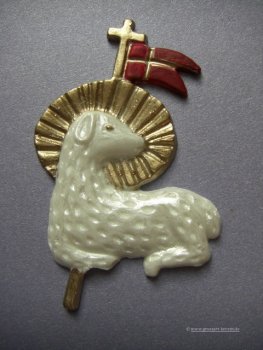 Verzierwachs "Lamm sitzend mit Fahne"
