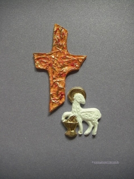 Verzierwachs "Osterlamm mit Kelch und Kreuz"