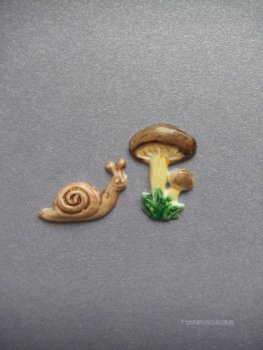 Verzierwachs, Wachsmotiv, "Pilzgruppe + Schnecke"