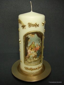 Weihnachtskerze "Hl. Familie mit Engel und Schafen" groß